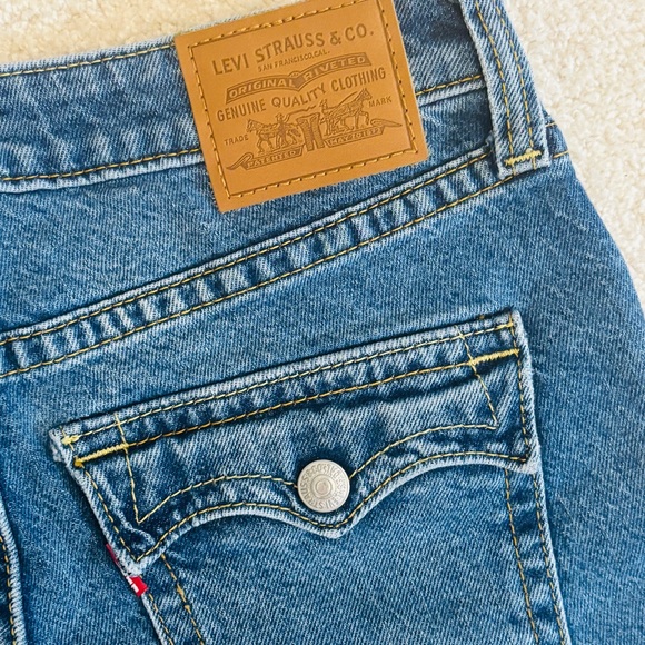 Levi's Premium Noughties Bootcut Women's Jeans Distressed Knee SZ 28 - Picture 6 of 13